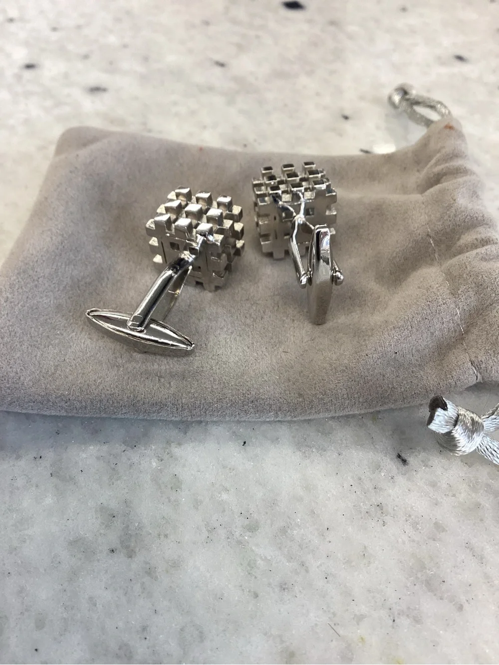 Men's Silver Tone Geometric Cufflinks - Brand Unknown